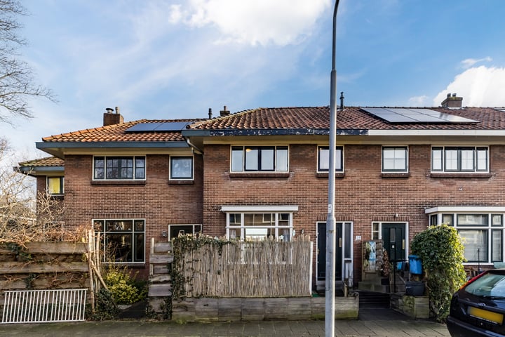 Photo of property Anemoonstraat 28, Koog aan de Zaan