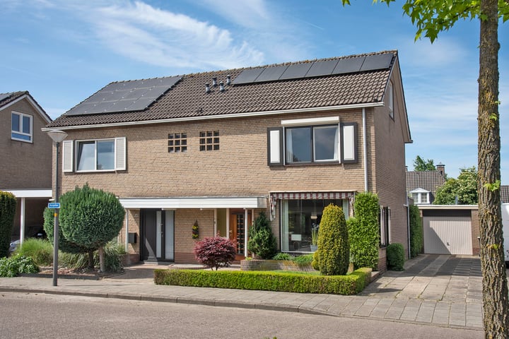 Anjelier 42 in Borne