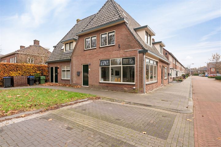 Anjelierstraat 1 in Meppel