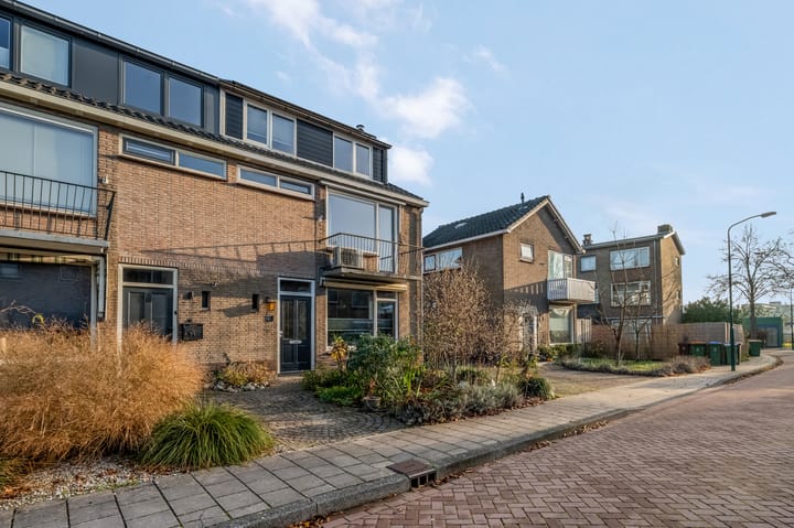 Photo of property Anjerstraat 4, Veenendaal