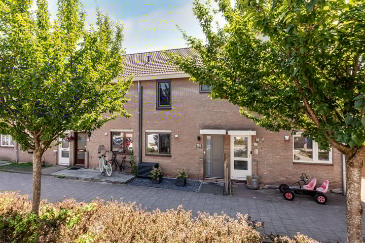 Anjerveld 15 in Nieuwerkerk aan den IJssel foto