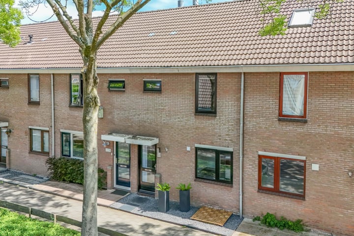 Anjerveld 27 in Nieuwerkerk aan den IJssel