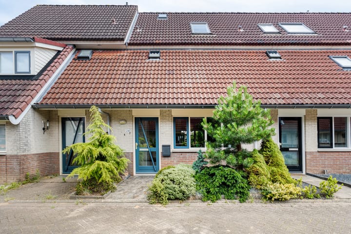 Ank van der Moerstraat 24 in Zutphen
