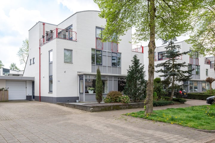 Anna Bijnsring 252 in Apeldoorn