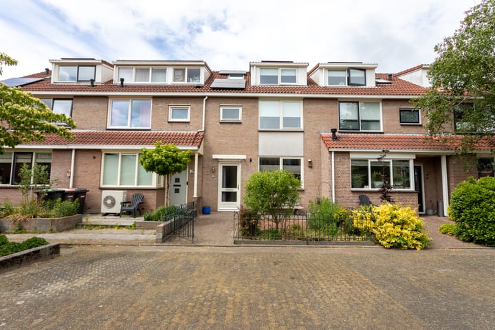 Anna Bijnsstraat 16 in Castricum