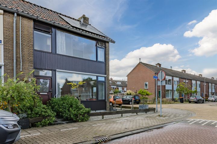 Anna Paulownastraat 1 in Waddinxveen