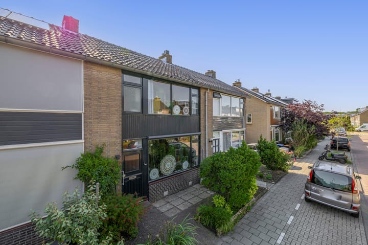 Anna Paulownastraat 17 in Waddinxveen