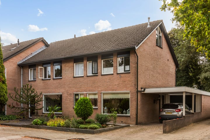 Photo of property Anna van Burenplein 2, Bathmen