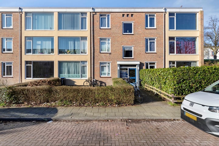 Photo of property Anna van Burenstraat 1, Dordrecht