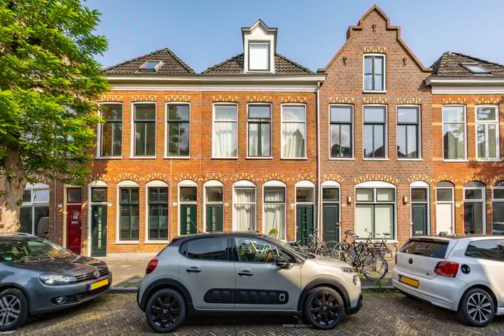 Annastraat 12 in Groningen