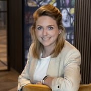 Foto van Anne-Marijn van Wageningen, Marketingmedewerker bij Bij Viavesta Woningmakelaardij