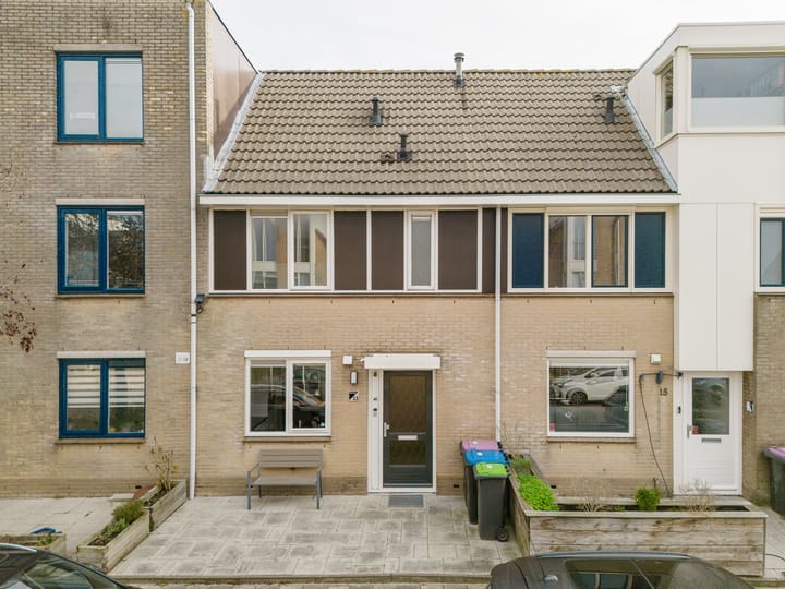 Photo of property Annette Versluys-Poelmanstraat 13, Spijkenisse