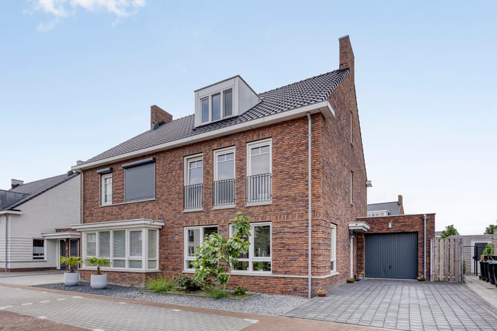 Annie M.G. Schmidthof 4 in Zaltbommel