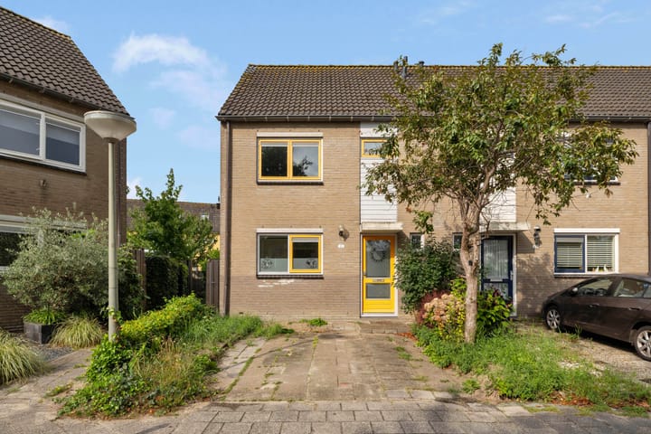 Annie Salomonshof 35 in Schiedam