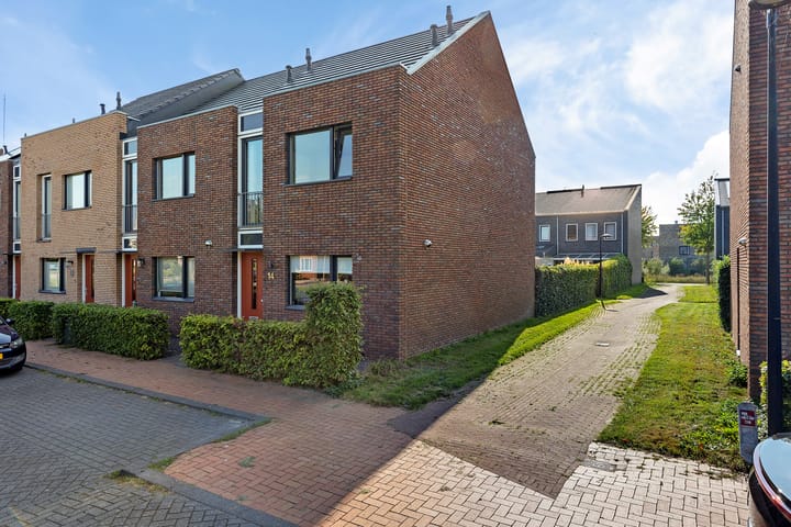 Annie Zernikeweg 14 in Heerenveen
