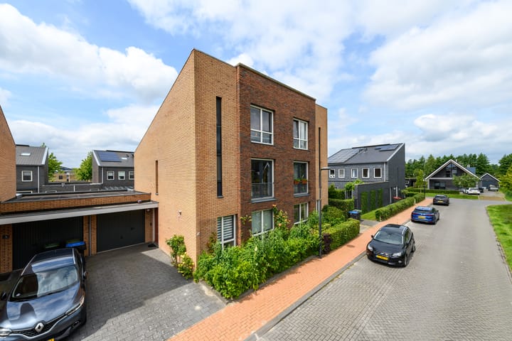 Annie Zernikeweg 3 in Heerenveen