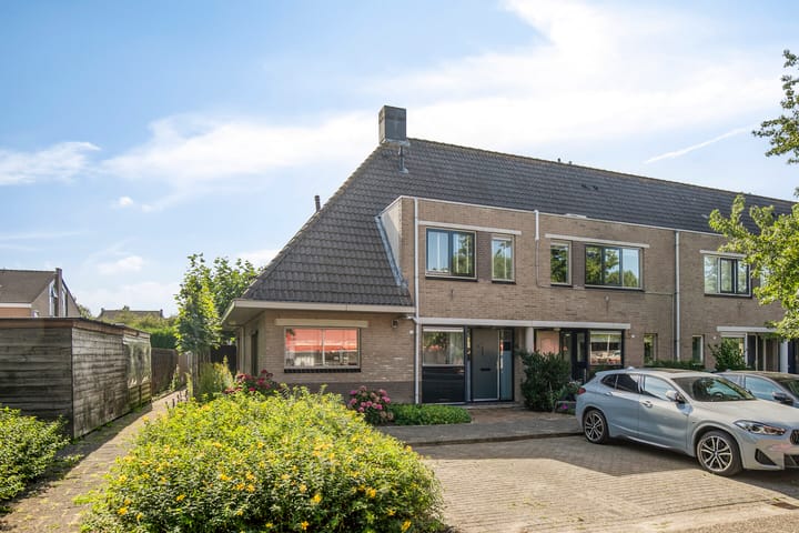 Antilopestraat 1 in Almere foto