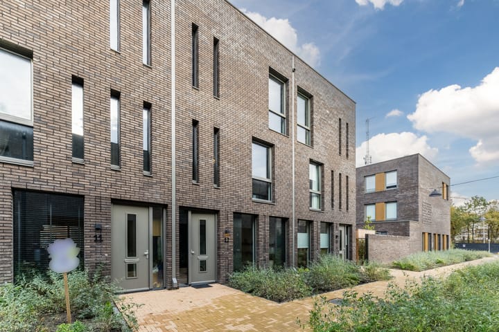 Anton Ebbenhof 12 in Tilburg foto