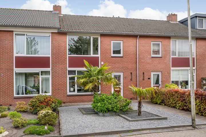 Anton van der Horststraat 7 in Dedemsvaart