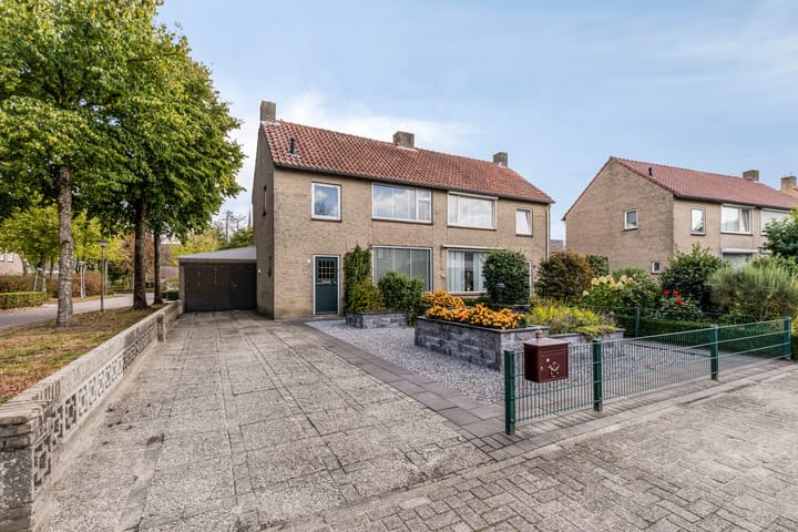 Antoniusstraat 17 in Oost West en Middelbeers