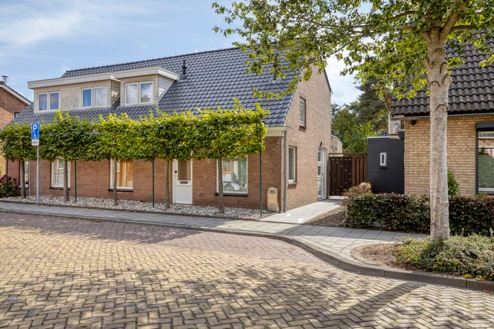 Antwerpsestraat 27 in Made