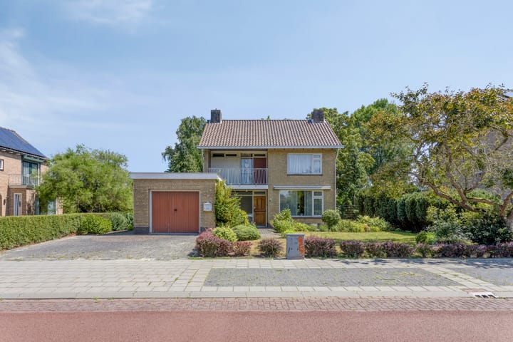 Antwerpsestraatweg 24 in Hoogerheide foto