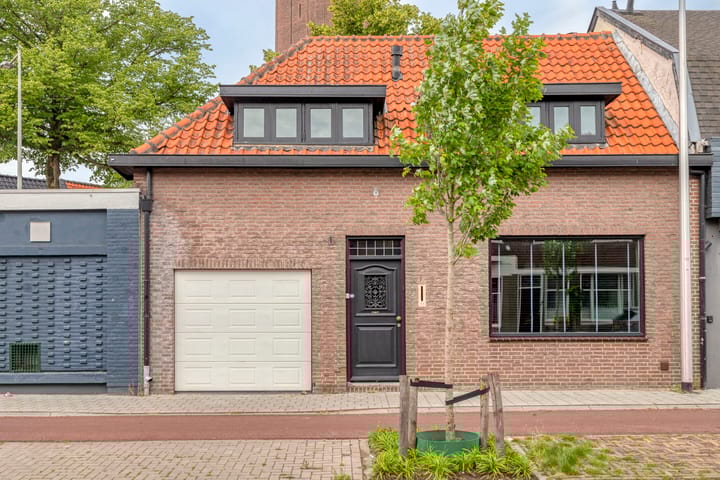 Antwerpsestraatweg 44 in Bergen op Zoom Foto