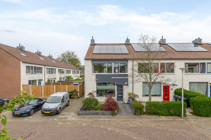 Appelgaarde 13 in Rozenburg