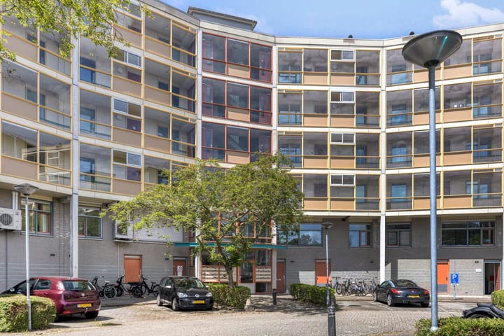Aquamarijn 99 in Alphen aan den Rijn