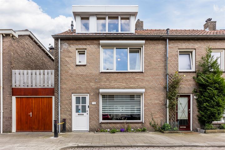 Arent van 's Gravesandestraat 50 in Tilburg