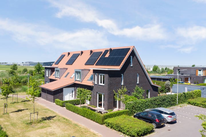Photo of property Arie Kempkesweg 73, Waddinxveen