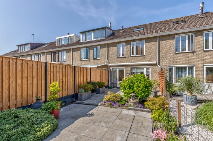 Aristotelestuin 8 in Capelle aan den IJssel