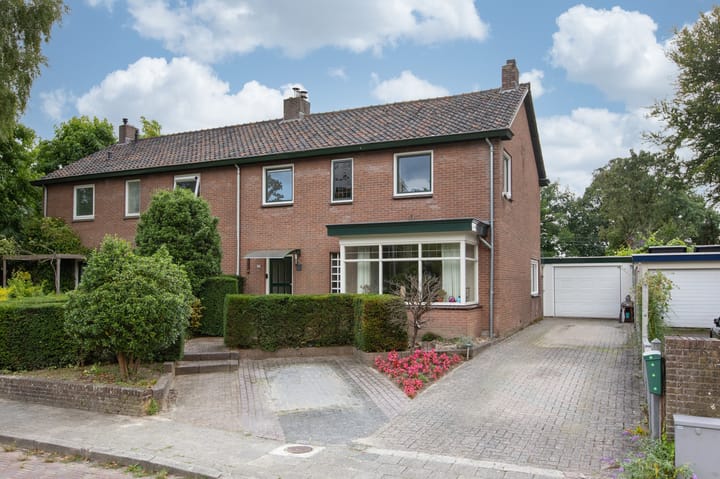 Photo of property Arnhemsestraatweg 9, Rheden