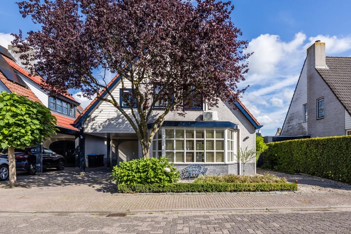 Photo of property Arnold van Lieropstraat 56, Steenbergen