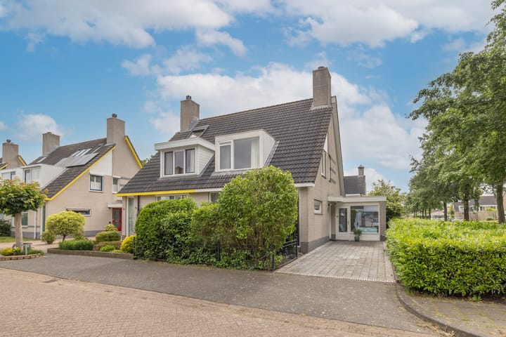 Arturo Toscaninistraat 15 in Almere