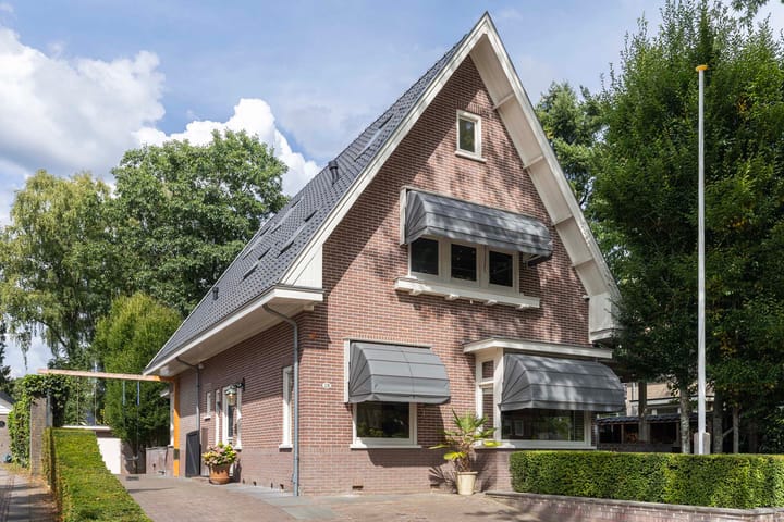 Asselsestraat 320 in Apeldoorn Foto