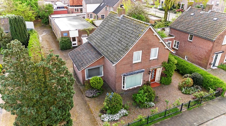 Asterstraat 11 in Kaatsheuvel foto