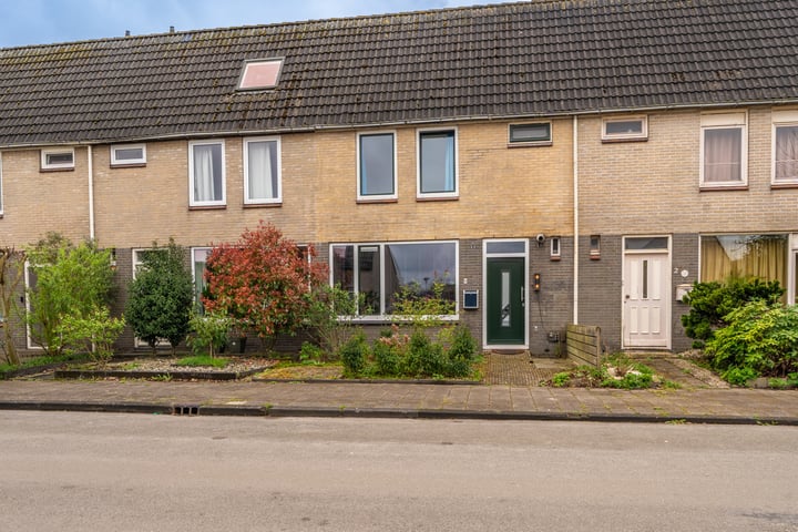 Photo of property Astronautenlaan 4, Hoogezand