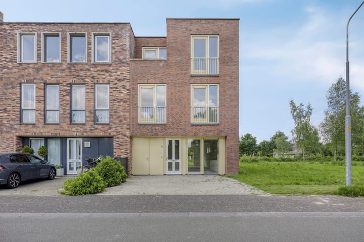 Athenelaan 193 in Nieuw-Vennep foto