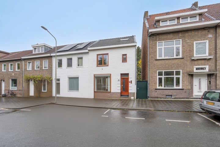 Athoslaan 49 in Maastricht