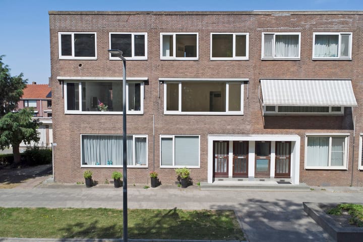 Aveling 75A in Hoogvliet Rotterdam