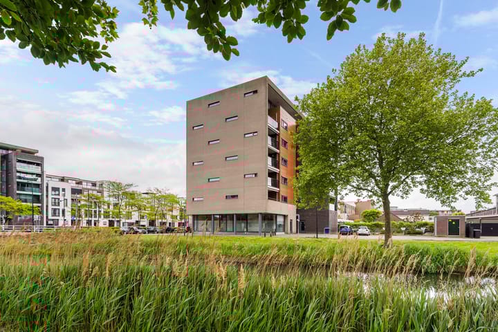 Avenue Carnisse 122 in Barendrecht