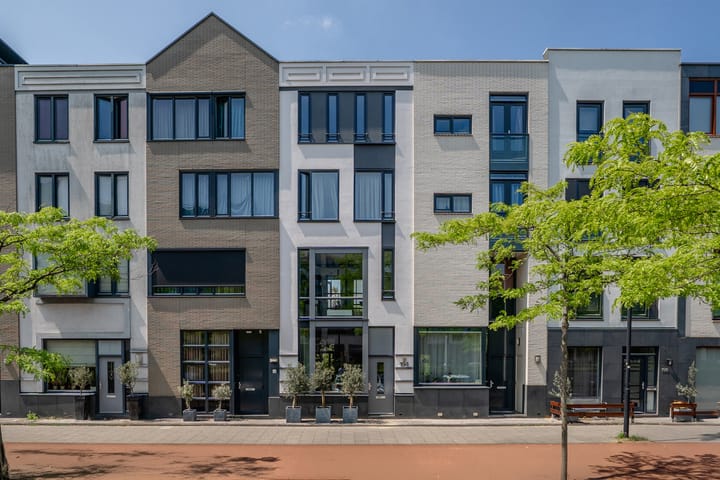 Avenue Carnisse 194 in Barendrecht