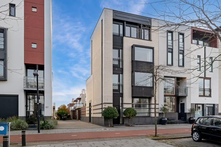 Avenue Carnisse 69 in Barendrecht