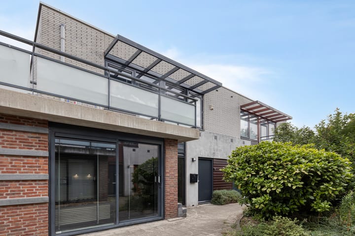 Photo of property Avenue Carnisse 79, Barendrecht