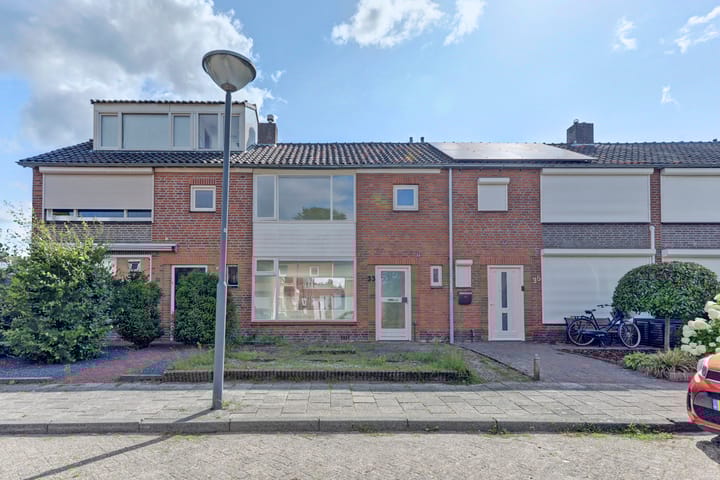 Averuitstraat 33 in Waalwijk
