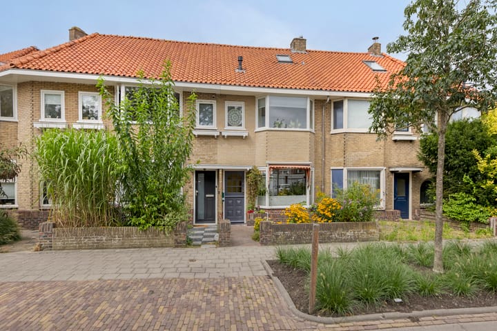 Photo of property Azaleastraat 85, Leeuwarden