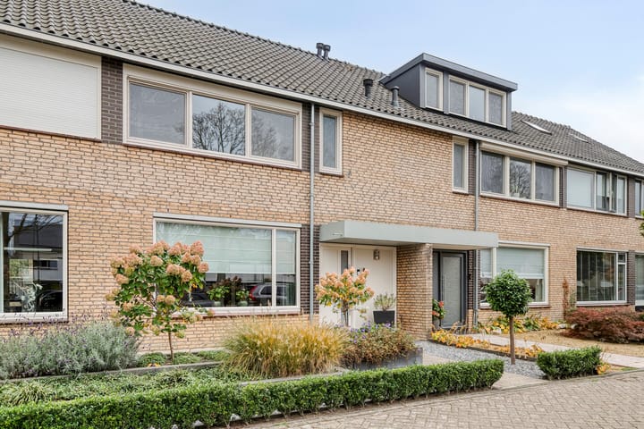 Aziëlaan 55 in Son en Breugel