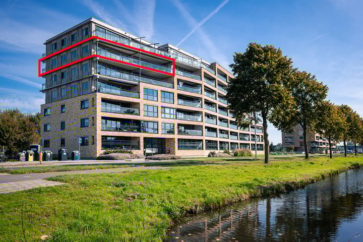 Photo of property Aziëlaan 569, Alphen aan den Rijn