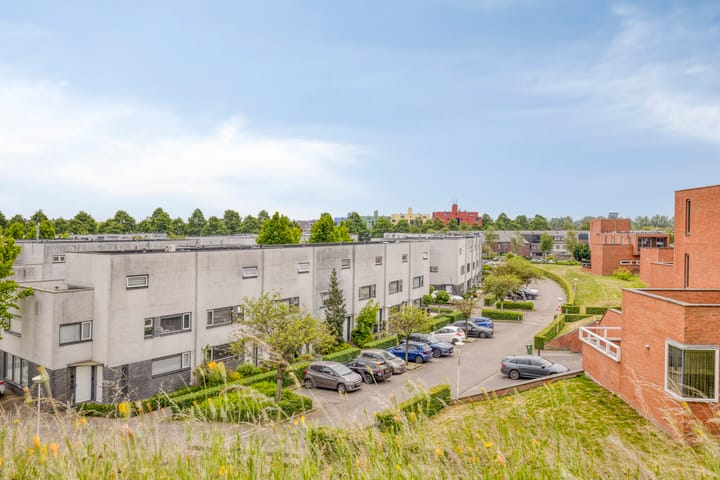 Azobéhout 18 in Zoetermeer